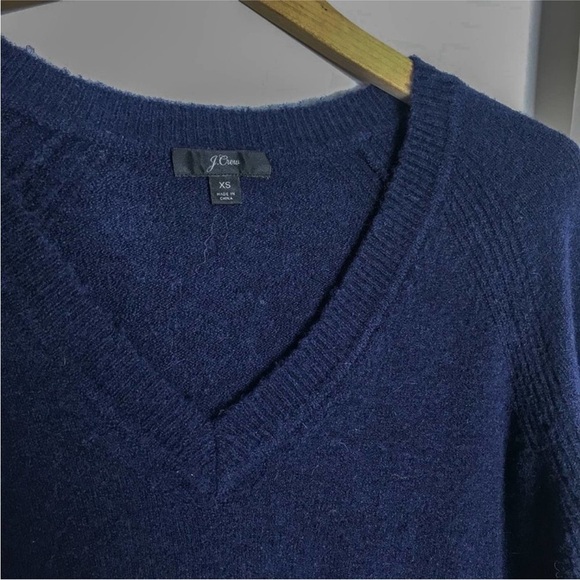 J. CREW V Neck Split Hem - Picture 6 of 10